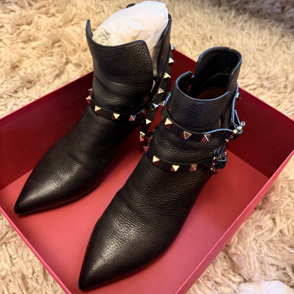 Valentino Garavani Rockstud Booties